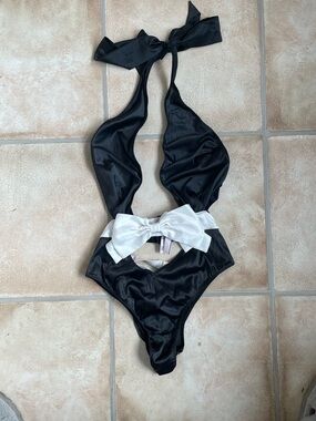 Victoria's Secret VERY SEXY Black / White Bow-Topped High-Neck Teddy Lingerie; S